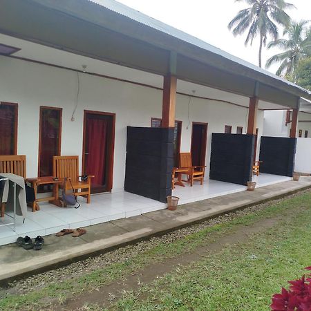 Tatasya Homestay Сенару Екстериор снимка